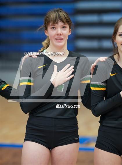 Thumbnail 2 in Gunter vs Boyd UIL 3A Region II Semi-Final photogallery.