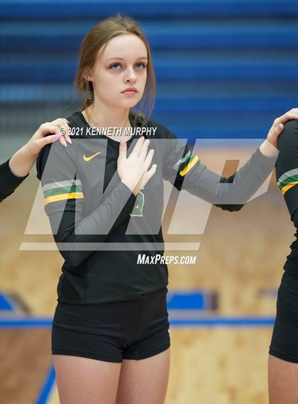 Thumbnail 1 in Gunter vs Boyd UIL 3A Region II Semi-Final photogallery.