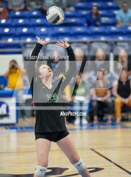 Thumbnail 1 in Gunter vs Boyd UIL 3A Region II Semi-Final photogallery.