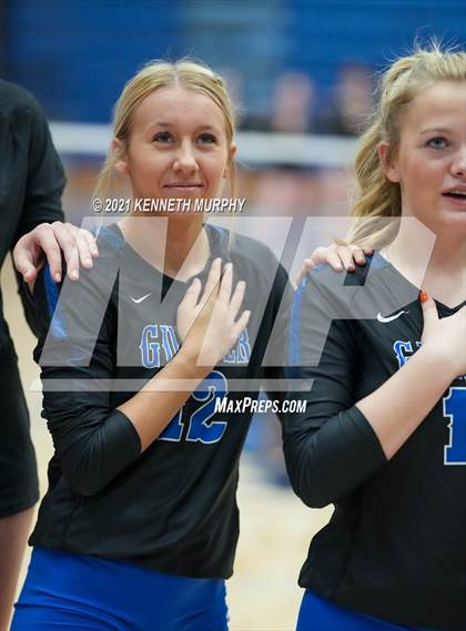 Thumbnail 3 in Gunter vs Boyd UIL 3A Region II Semi-Final photogallery.