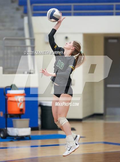 Thumbnail 2 in Gunter vs Boyd UIL 3A Region II Semi-Final photogallery.