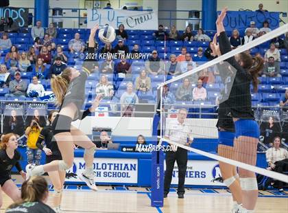 Thumbnail 3 in Gunter vs Boyd UIL 3A Region II Semi-Final photogallery.