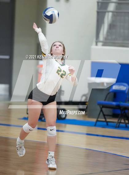 Thumbnail 2 in Gunter vs Boyd UIL 3A Region II Semi-Final photogallery.