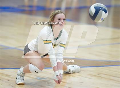 Thumbnail 1 in Gunter vs Boyd UIL 3A Region II Semi-Final photogallery.
