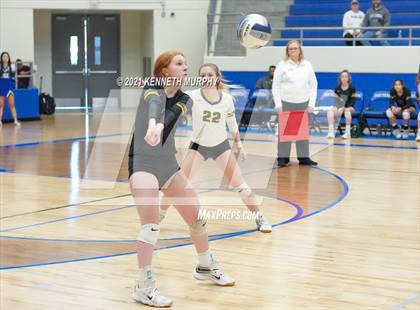 Thumbnail 1 in Gunter vs Boyd UIL 3A Region II Semi-Final photogallery.