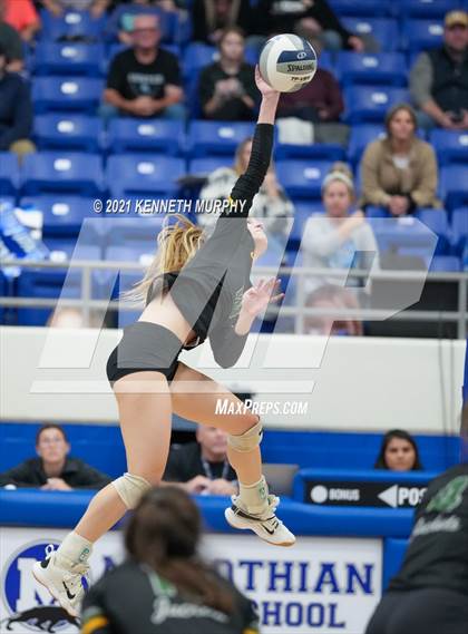 Thumbnail 2 in Gunter vs Boyd UIL 3A Region II Semi-Final photogallery.