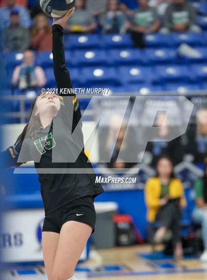 Thumbnail 2 in Gunter vs Boyd UIL 3A Region II Semi-Final photogallery.