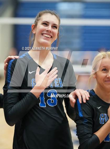 Thumbnail 2 in Gunter vs Boyd UIL 3A Region II Semi-Final photogallery.