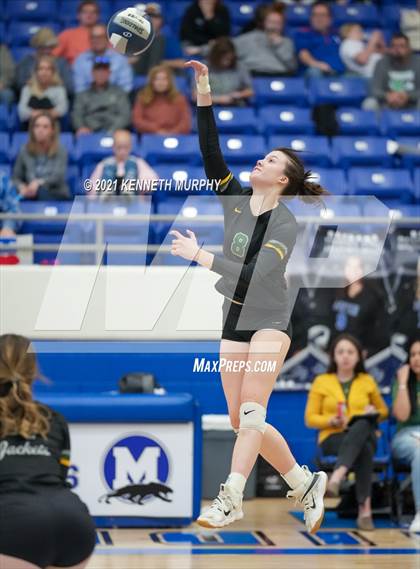 Thumbnail 1 in Gunter vs Boyd UIL 3A Region II Semi-Final photogallery.