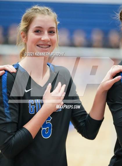 Thumbnail 1 in Gunter vs Boyd UIL 3A Region II Semi-Final photogallery.