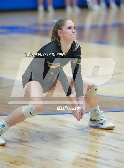 Thumbnail 1 in Gunter vs Boyd UIL 3A Region II Semi-Final photogallery.