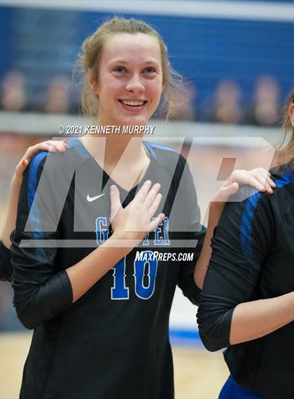 Thumbnail 2 in Gunter vs Boyd UIL 3A Region II Semi-Final photogallery.