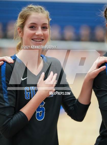 Thumbnail 2 in Gunter vs Boyd UIL 3A Region II Semi-Final photogallery.