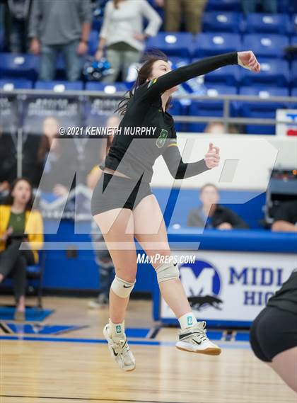 Thumbnail 1 in Gunter vs Boyd UIL 3A Region II Semi-Final photogallery.