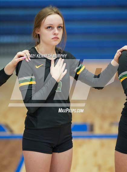 Thumbnail 2 in Gunter vs Boyd UIL 3A Region II Semi-Final photogallery.