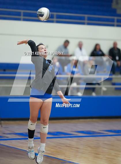 Thumbnail 1 in Gunter vs Boyd UIL 3A Region II Semi-Final photogallery.