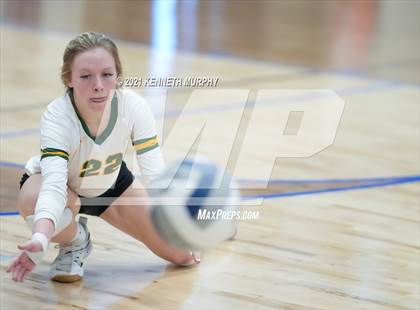 Thumbnail 2 in Gunter vs Boyd UIL 3A Region II Semi-Final photogallery.