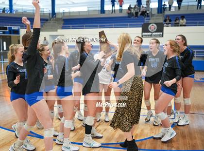 Thumbnail 2 in Gunter vs Boyd UIL 3A Region II Semi-Final photogallery.