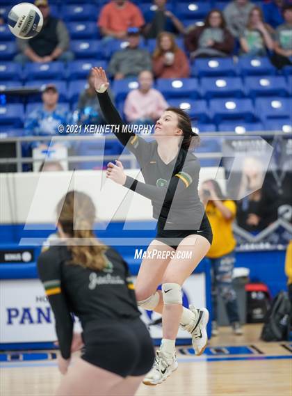 Thumbnail 2 in Gunter vs Boyd UIL 3A Region II Semi-Final photogallery.