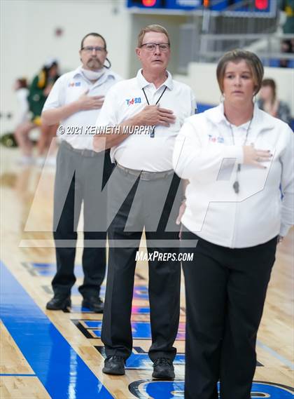 Thumbnail 3 in Gunter vs Boyd UIL 3A Region II Semi-Final photogallery.