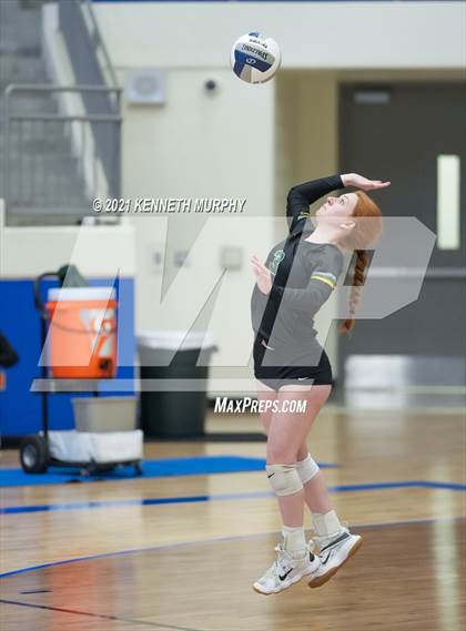 Thumbnail 3 in Gunter vs Boyd UIL 3A Region II Semi-Final photogallery.
