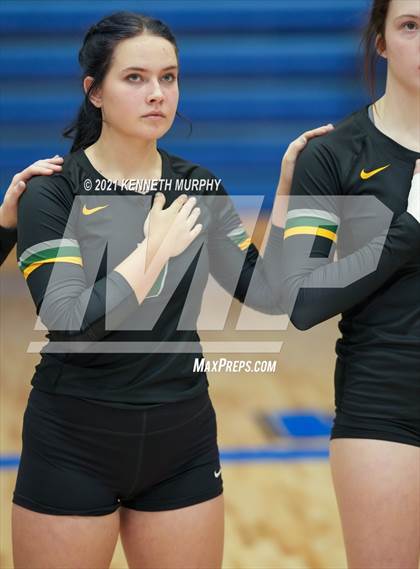 Thumbnail 2 in Gunter vs Boyd UIL 3A Region II Semi-Final photogallery.