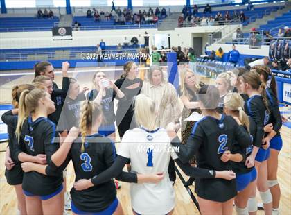 Thumbnail 2 in Gunter vs Boyd UIL 3A Region II Semi-Final photogallery.