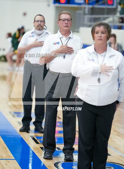 Thumbnail 1 in Gunter vs Boyd UIL 3A Region II Semi-Final photogallery.