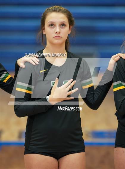 Thumbnail 2 in Gunter vs Boyd UIL 3A Region II Semi-Final photogallery.