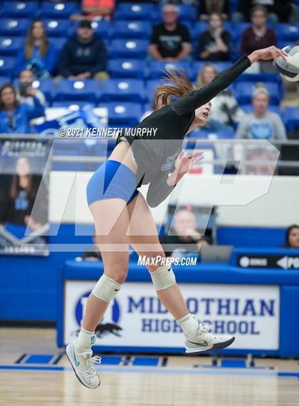 Thumbnail 2 in Gunter vs Boyd UIL 3A Region II Semi-Final photogallery.