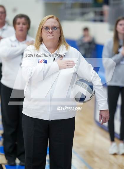 Thumbnail 2 in Gunter vs Boyd UIL 3A Region II Semi-Final photogallery.