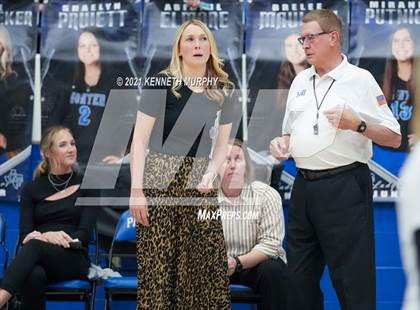 Thumbnail 2 in Gunter vs Boyd UIL 3A Region II Semi-Final photogallery.