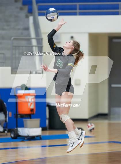 Thumbnail 2 in Gunter vs Boyd UIL 3A Region II Semi-Final photogallery.