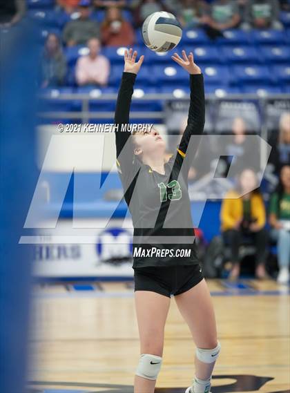 Thumbnail 2 in Gunter vs Boyd UIL 3A Region II Semi-Final photogallery.