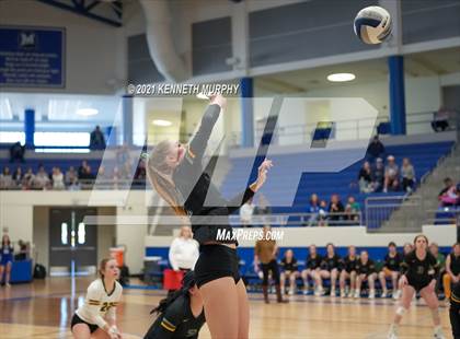 Thumbnail 2 in Gunter vs Boyd UIL 3A Region II Semi-Final photogallery.
