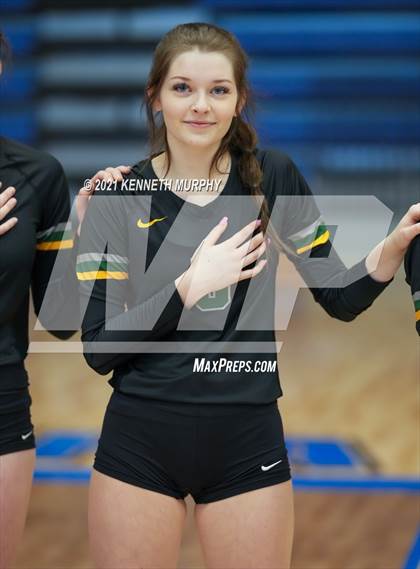 Thumbnail 1 in Gunter vs Boyd UIL 3A Region II Semi-Final photogallery.