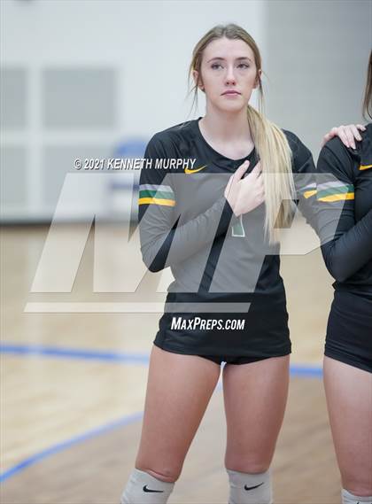 Thumbnail 2 in Gunter vs Boyd UIL 3A Region II Semi-Final photogallery.