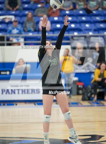 Thumbnail 3 in Gunter vs Boyd UIL 3A Region II Semi-Final photogallery.