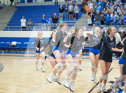 Thumbnail 1 in Gunter vs Boyd UIL 3A Region II Semi-Final photogallery.
