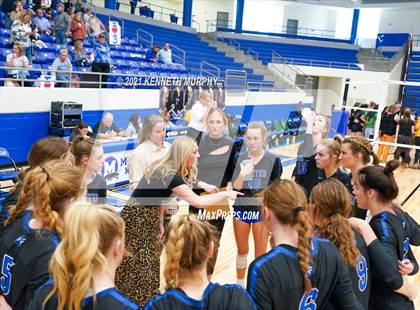 Thumbnail 1 in Gunter vs Boyd UIL 3A Region II Semi-Final photogallery.