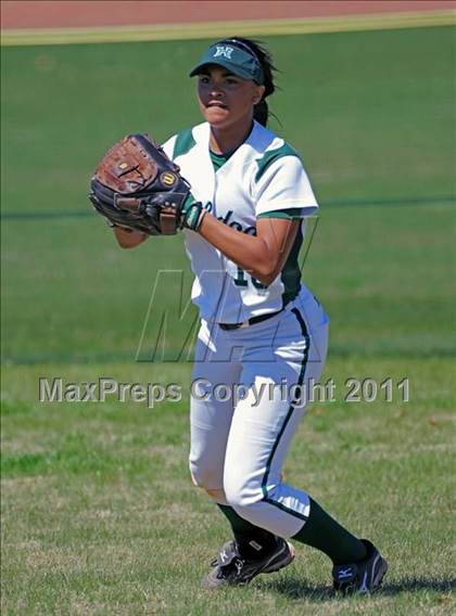 Thumbnail 1 in Grissom [Virgil I.] vs. Holtville (Bob Jones Tournament) photogallery.