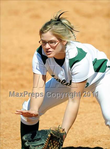 Thumbnail 3 in Grissom [Virgil I.] vs. Holtville (Bob Jones Tournament) photogallery.