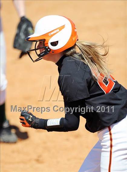 Thumbnail 2 in Grissom [Virgil I.] vs. Holtville (Bob Jones Tournament) photogallery.