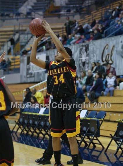 Thumbnail 1 in Carondelet vs. Berkeley (MLK Classic) photogallery.