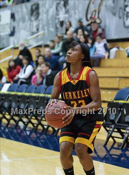 Thumbnail 3 in Carondelet vs. Berkeley (MLK Classic) photogallery.