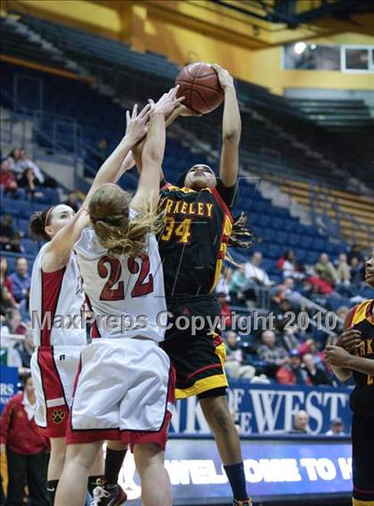 Thumbnail 1 in Carondelet vs. Berkeley (MLK Classic) photogallery.