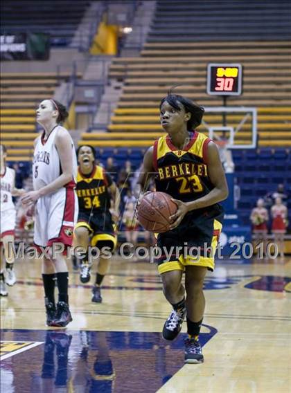 Thumbnail 3 in Carondelet vs. Berkeley (MLK Classic) photogallery.