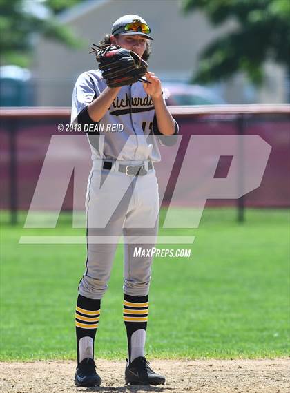 Thumbnail 2 in Richards @ Brother Rice (IHSA Class 4A Regional Final) photogallery.