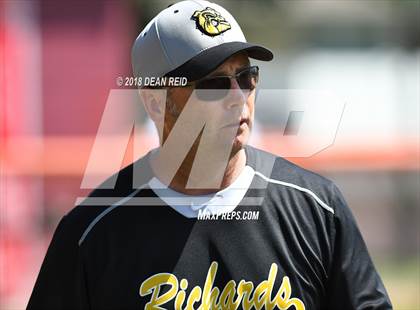Thumbnail 1 in Richards @ Brother Rice (IHSA Class 4A Regional Final) photogallery.