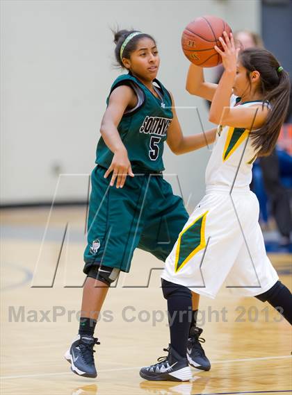 Thumbnail 1 in Holmes vs Southwest photogallery.